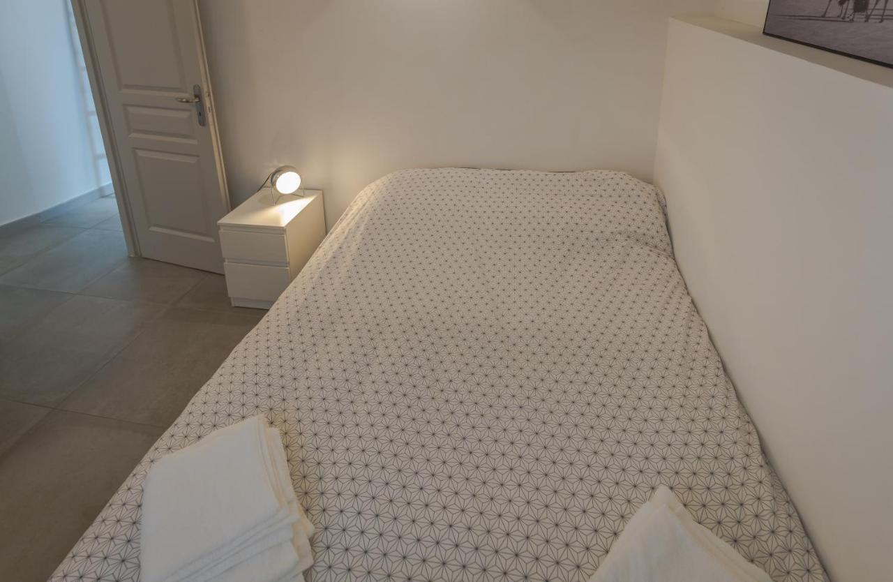 Appartement Terrasse Climatise Calme En Centre-Ville L'Isle-sur-la-Sorgue Ngoại thất bức ảnh